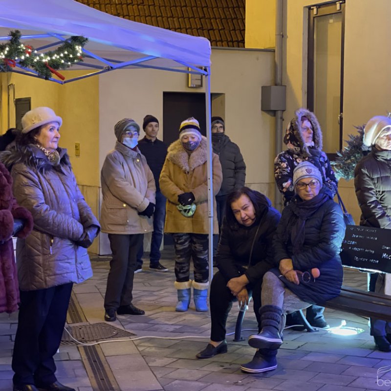 Fellobbant a szeretet lángja 45